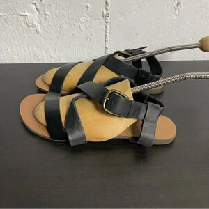Urbn Outfitters black  strap leather sandals size 8